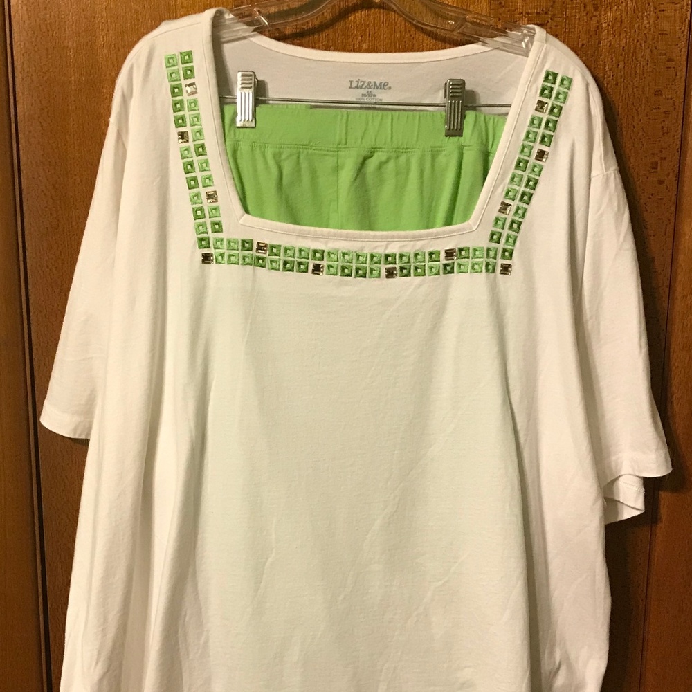 Green & white plus size capri set
